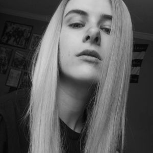 Meet your Posher, Joelle